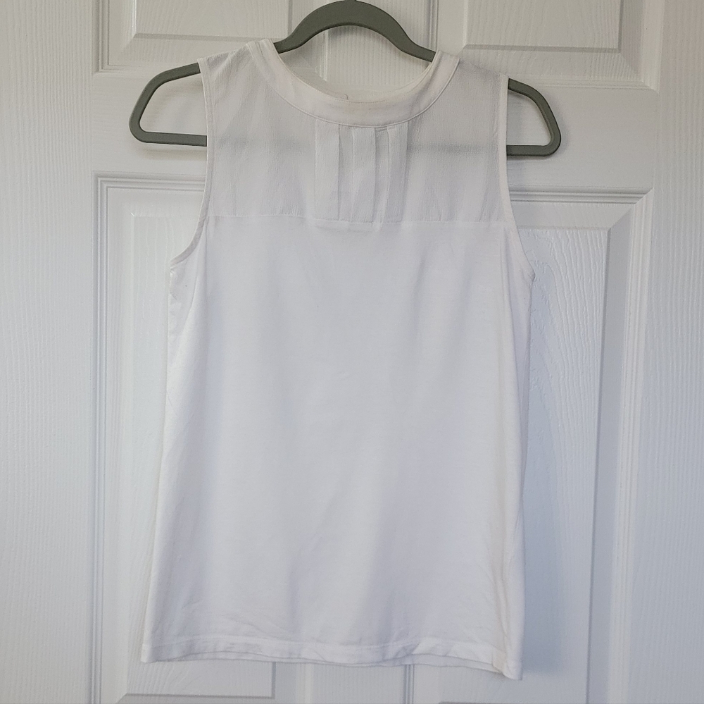 Banana Republic White Sleeveless Blouse Size XS